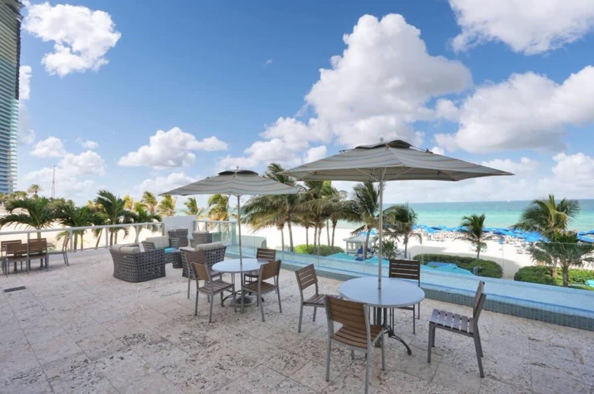 Beachfront Pool Ocean View Balcony Appartamento Miami Beach